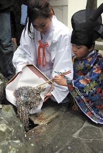 淡嶋神社で針祭り
