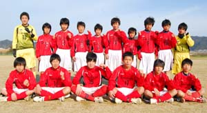 県大会を制した紀之川中学校イレブン - 県中学新人サッカー、紀之川が逆転優勝