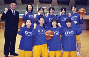 国体に向けてスタートを切ったハートビーツのメンバー - 紀陽ＨＤの女子バスケ部が始動