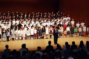 フィナーレは全員で声高らかに大合唱 - 和歌山児童合唱団が第53回定期演奏会
