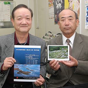 日本風景写真協会（ＪＮＰ）和歌山第２支部の中尾建夫さん㊧と井上正雄さん