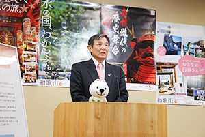 観光客の増加について所感を述べる 仁坂知事