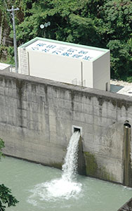 高く評価された町営二川小水力発電所（有田川町提供）