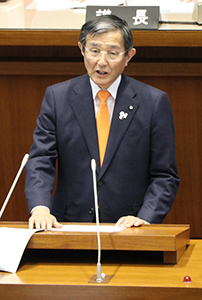 立候補を正式に表明する仁坂知事