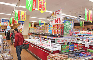 業務スーパーを併設した打田店
