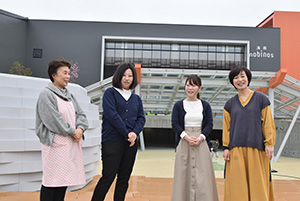 （左から）丹羽さん、髙垣さん、山口さん、浦さん