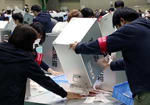 和歌山市選挙区の開票作業
