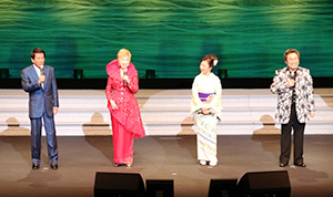 出演した（左から）杉さん、瀬川さん、伍代さん、コロッケさん