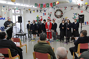県立和歌山高校総合音楽部の生徒たちも演奏
